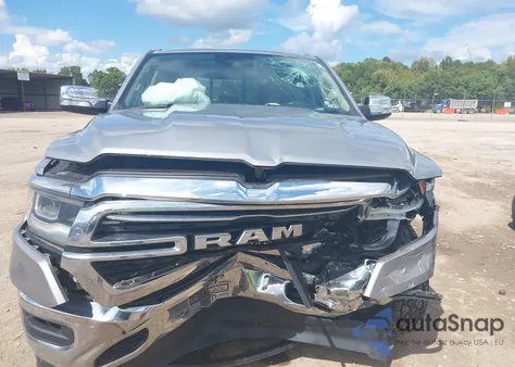 2021 Ram 1500 Laramie 4X4 5'7 Box из США, поврежденный, VIN 1C6SRFJT0MN810027